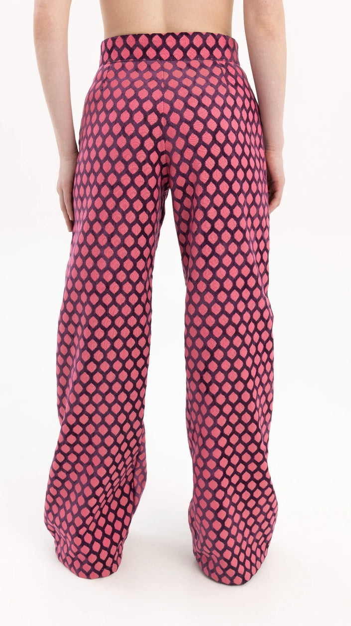 <strong>CIRCÉ</STRONG><BR>Pink Pant Limited Edition