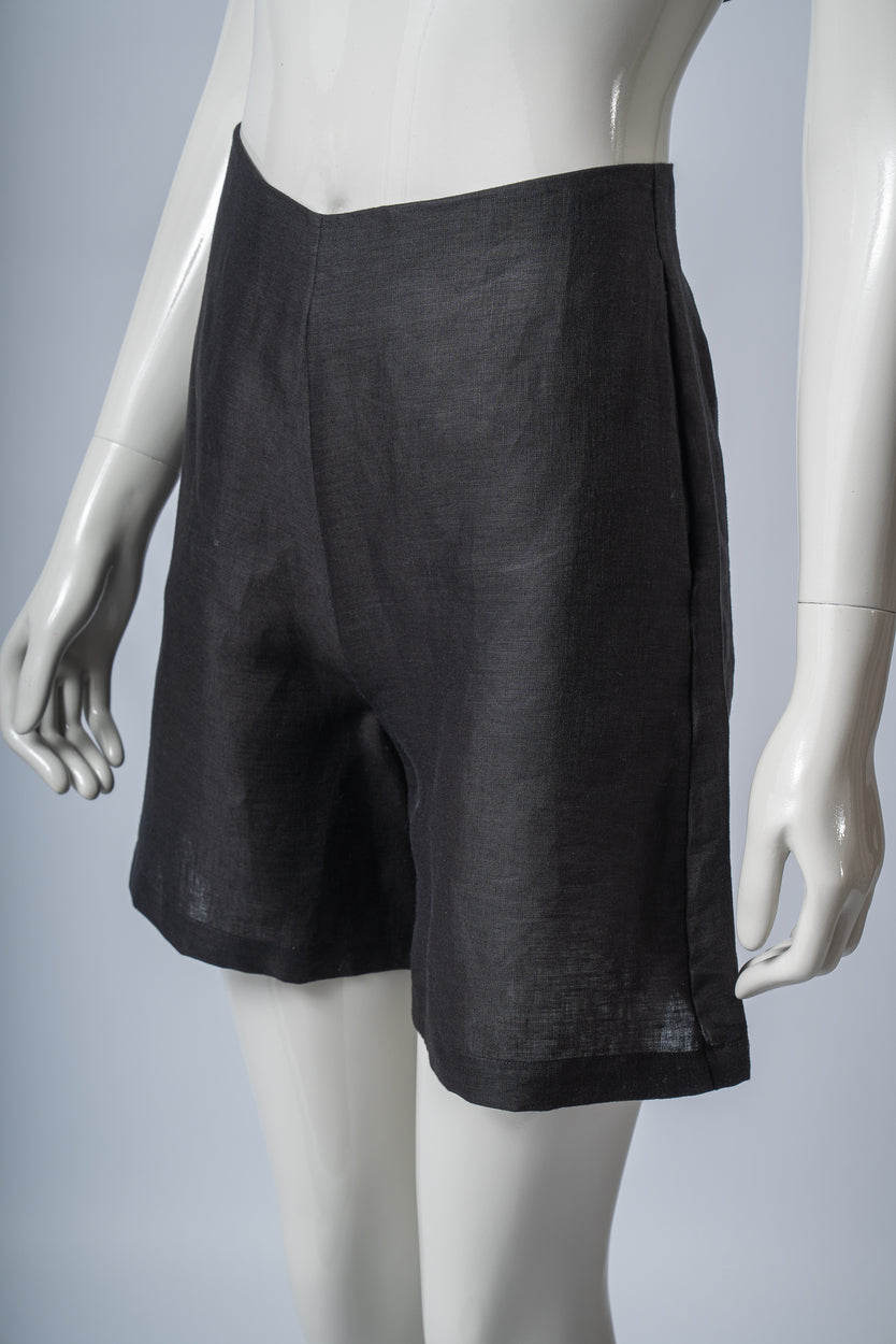 Angie Medina Black Linen Liso Short