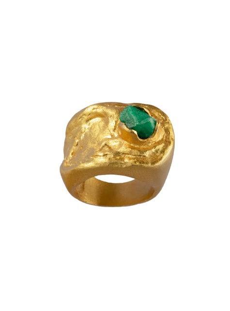 Front view of the Hyba ring highlighting its irregular shape and handcrafted emerald setting.