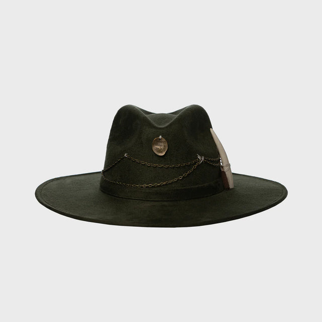 <strong>MAMBA HATS</strong><br>Indiana in sand suede