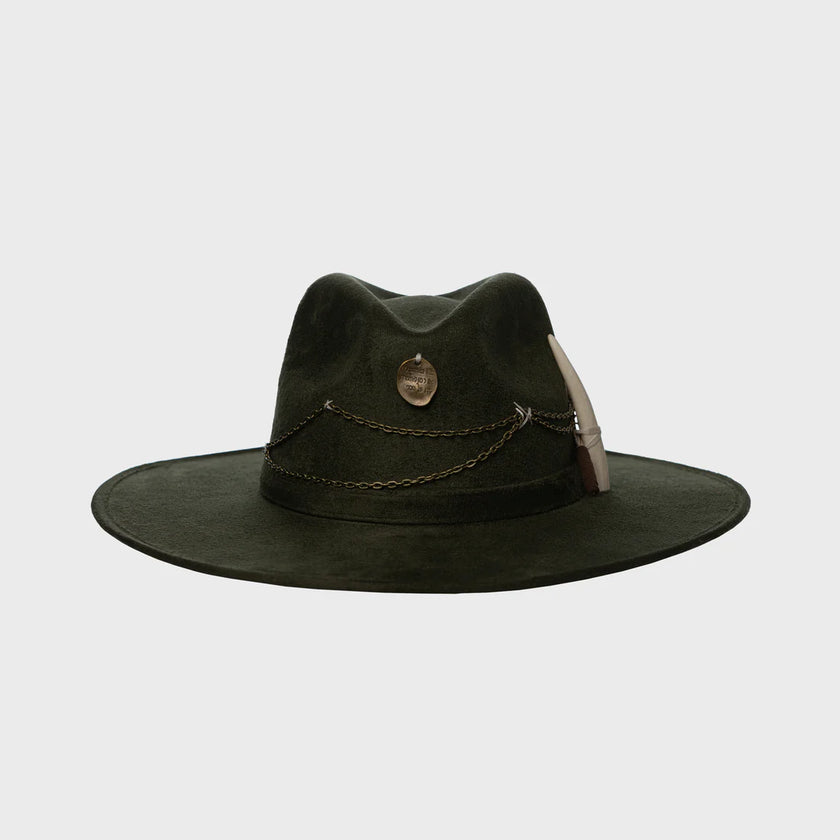 ''Lucky Charm'' Indiana in sand suede