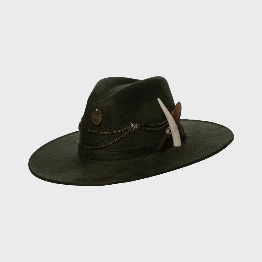 ''Lucky Charm'' Indiana in sand suede