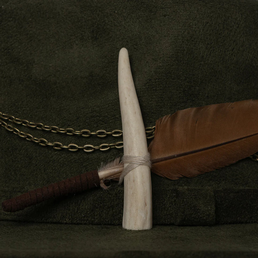 ''Lucky Charm'' Indiana in sand suede