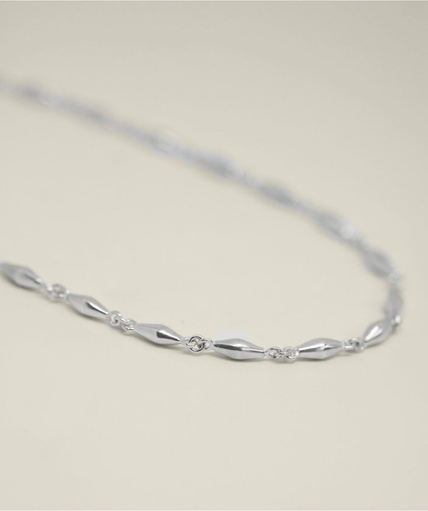 Aysha Bilgrami | Vam Chain in Silver