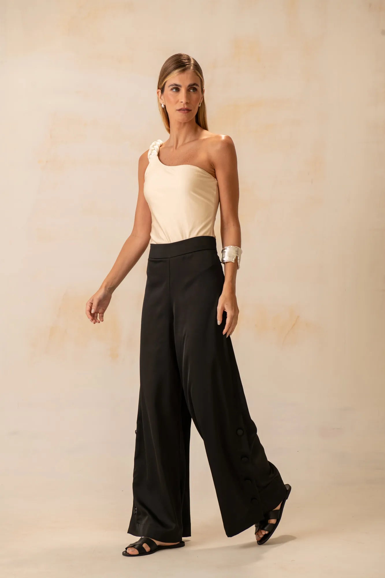 <strong>OH BEACH</strong><br>One-shoulder maxi braid bodysuit